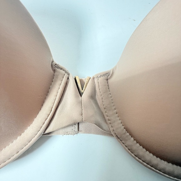 Victoria's Secret Nude Strapless Bra - Picture 2 of 5